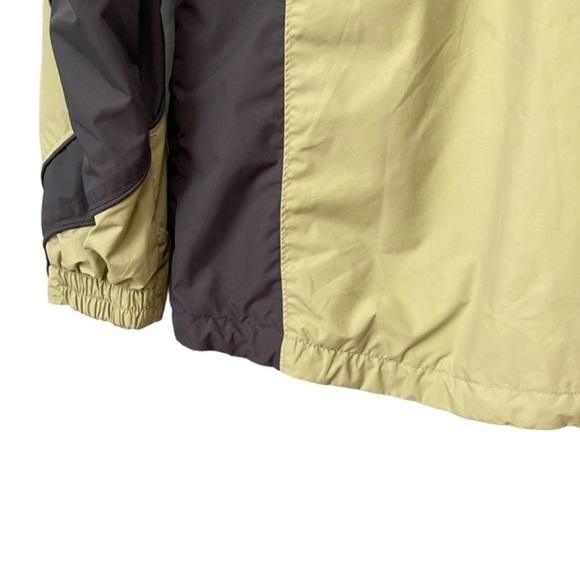 ✨3/$20✨ Columbia Green and Gray Interchange Zip Waterproof Windbreaker. Small - Picture 11 of 16